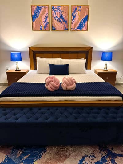 2 BHK furnished apartment daily basis and weekly available