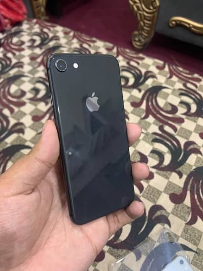 Apple iPhone 8