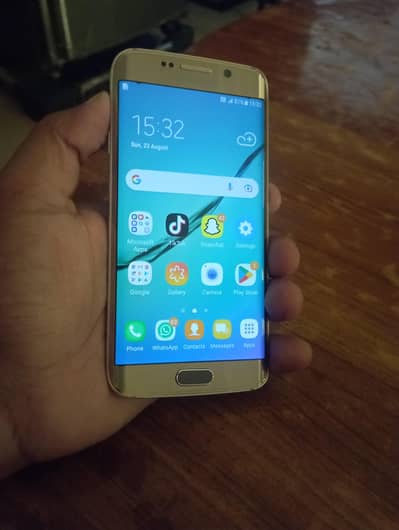 Samsung Mobile S6 Edge 3/32 gb with box and charger