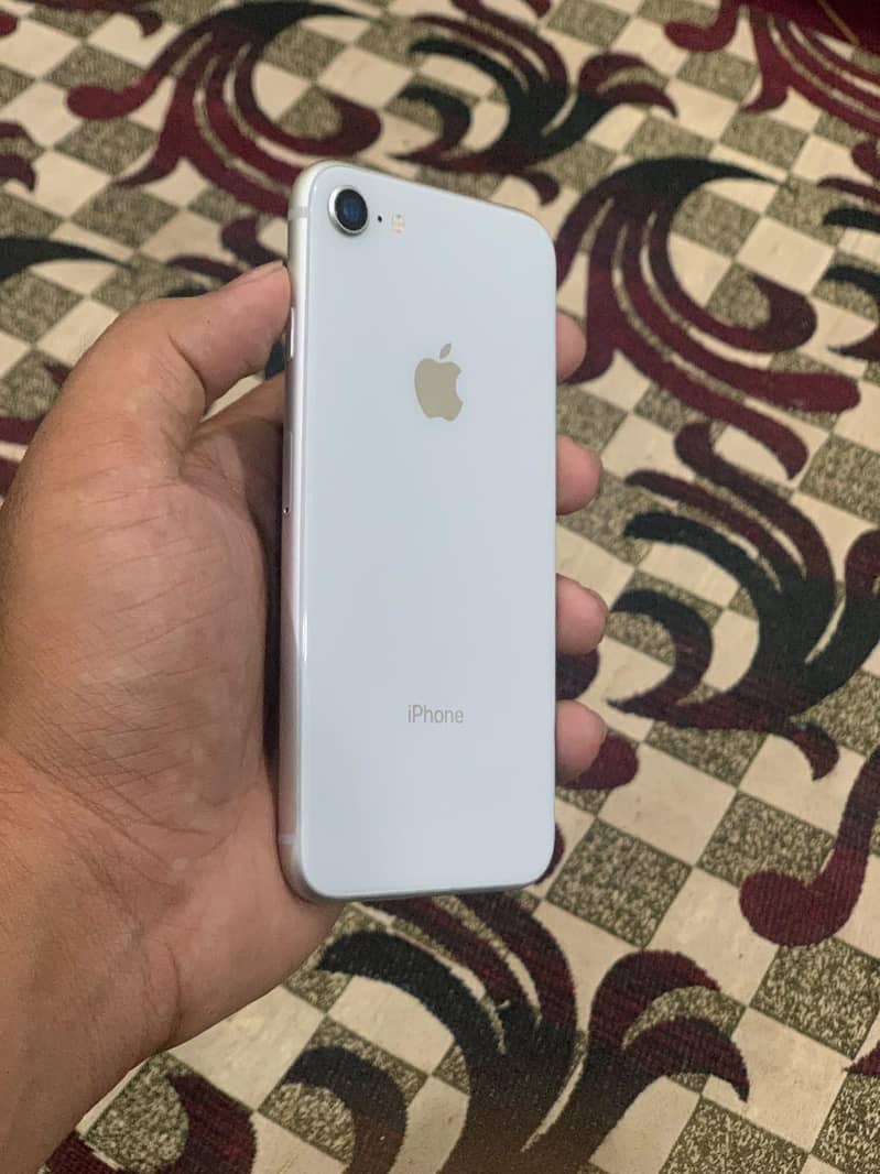Apple iPhone 8 2