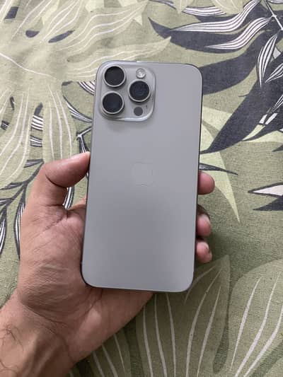 Apple iPhone 15 Pro Max non PTA (Factory unlocked) complete box