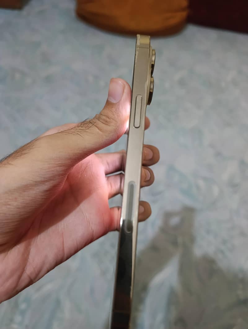 IPhone 14 Pro Max 2