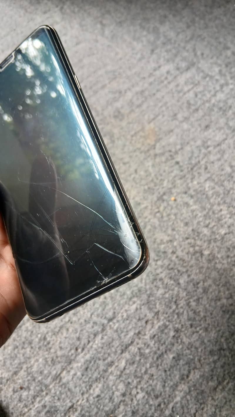 Samsung Mobile S8 Plus 2