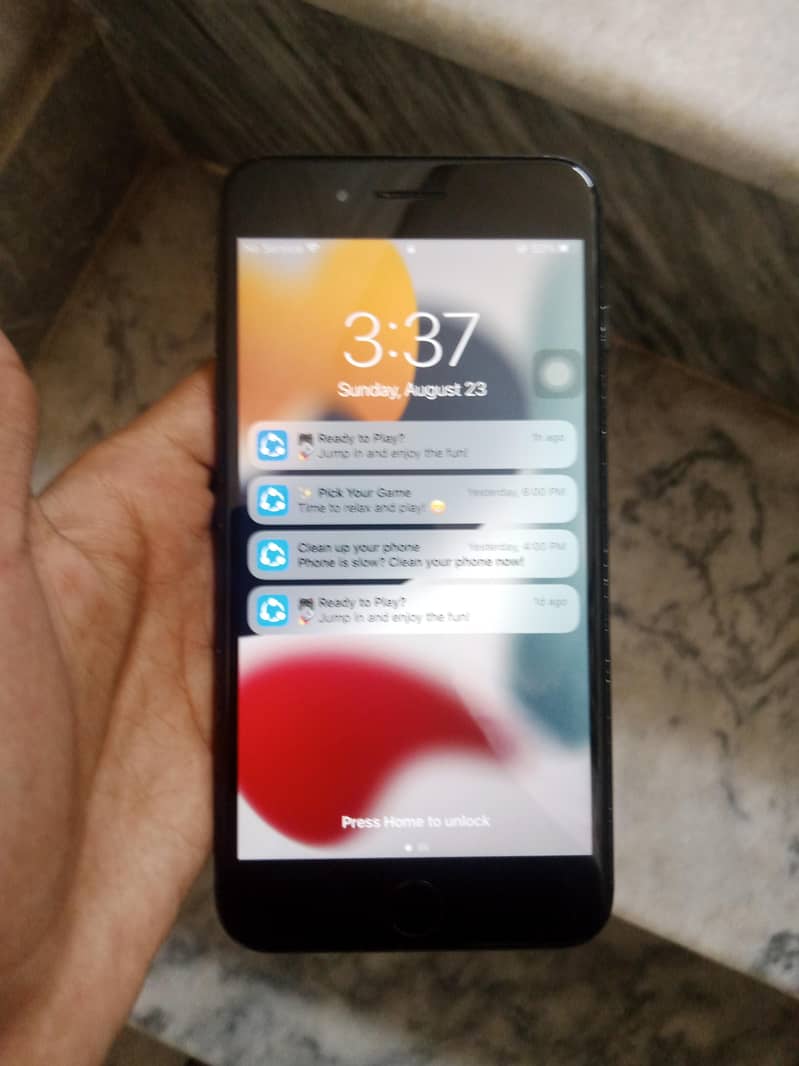 Apple iPhone 7 Plus 1