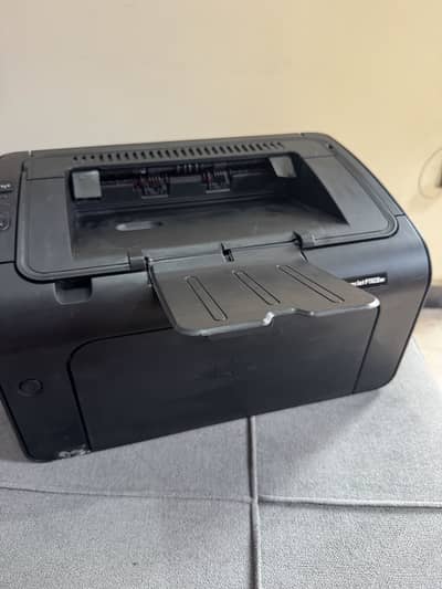 HP laserJet P1102w
