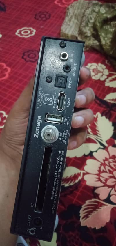 Dish TV D-7000HD Box with Remote – Excellent Condition