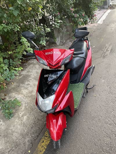 RoadkingR99 pro scooty without batteries