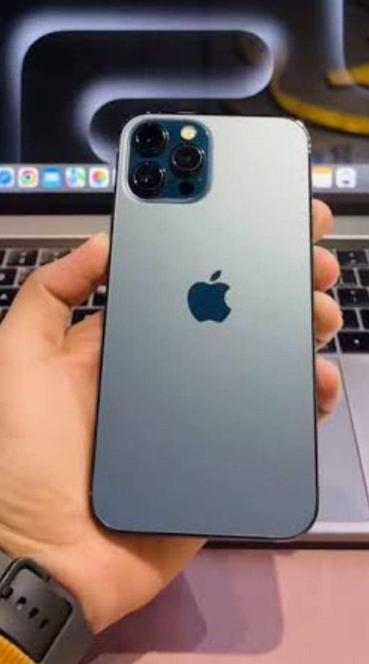 iPhone 12 Pro Max back camera 4
