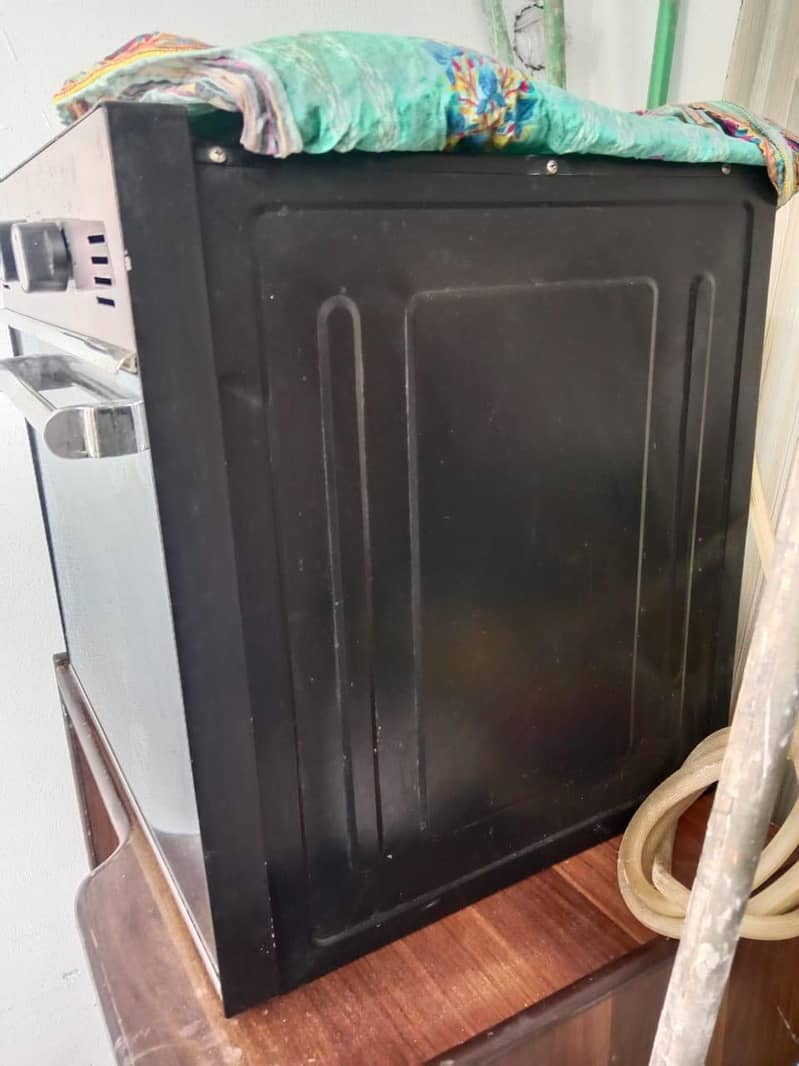 Baking oven 3