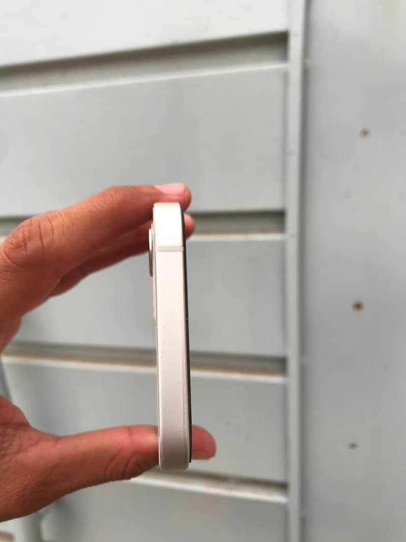 Apple iPhone 12 6