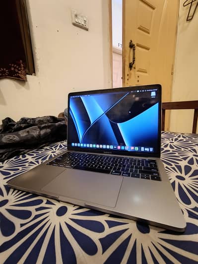 MacBook Pro — 3.5GHz Intel Core i7 | 16GB RAM