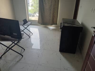 Working Condition 5 Stove With Baking Ready To Use