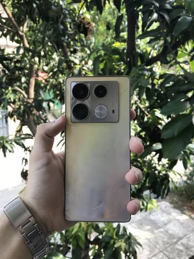 Infinix Note 40 (256GB/16GB) with box + charger