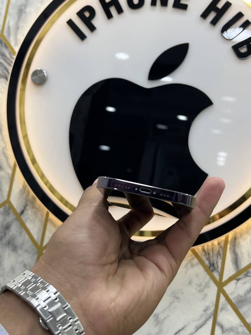 Apple iPhone 14 Pro 1