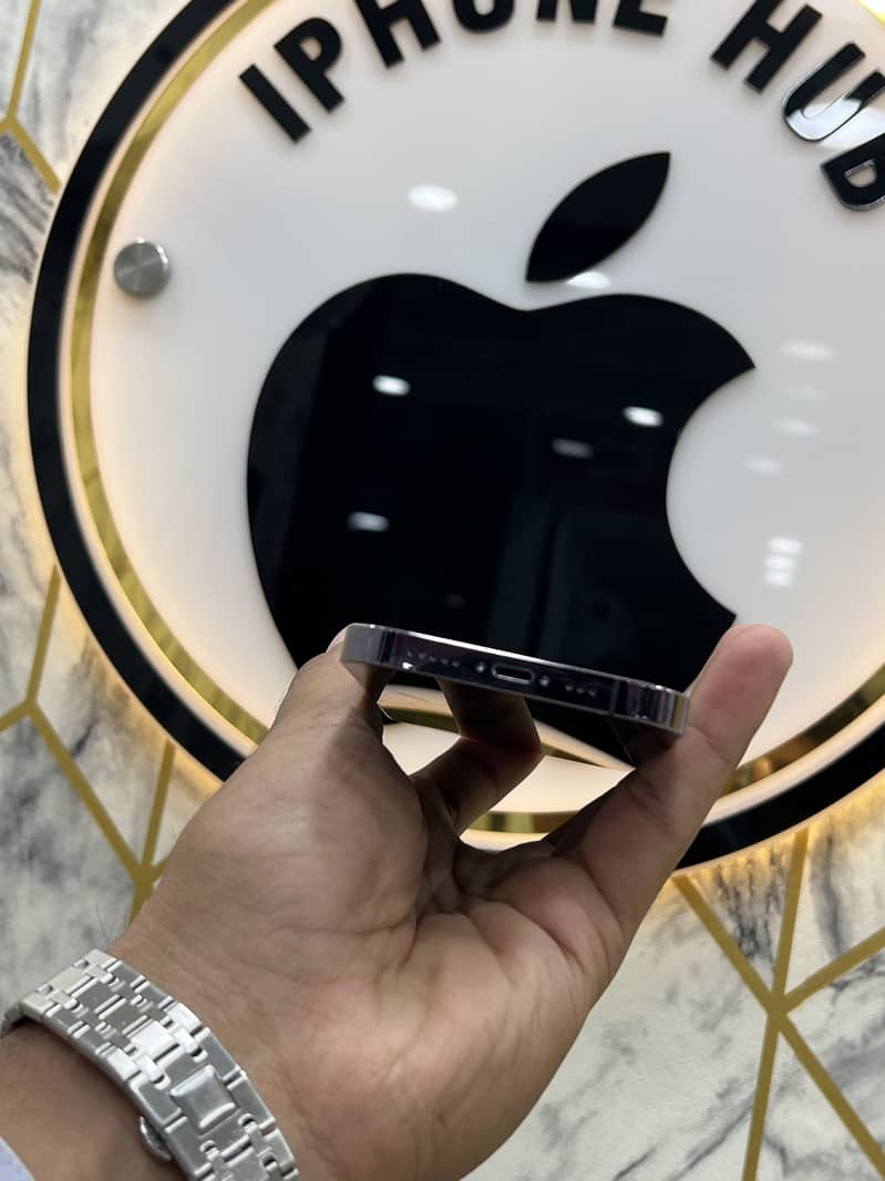 Apple iPhone 14 Pro 4