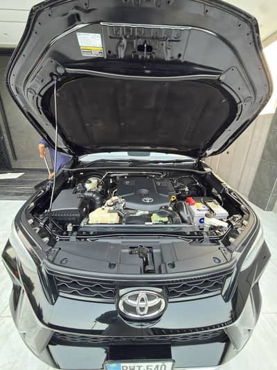 Toyota Fortuner 2022 (Legender)
