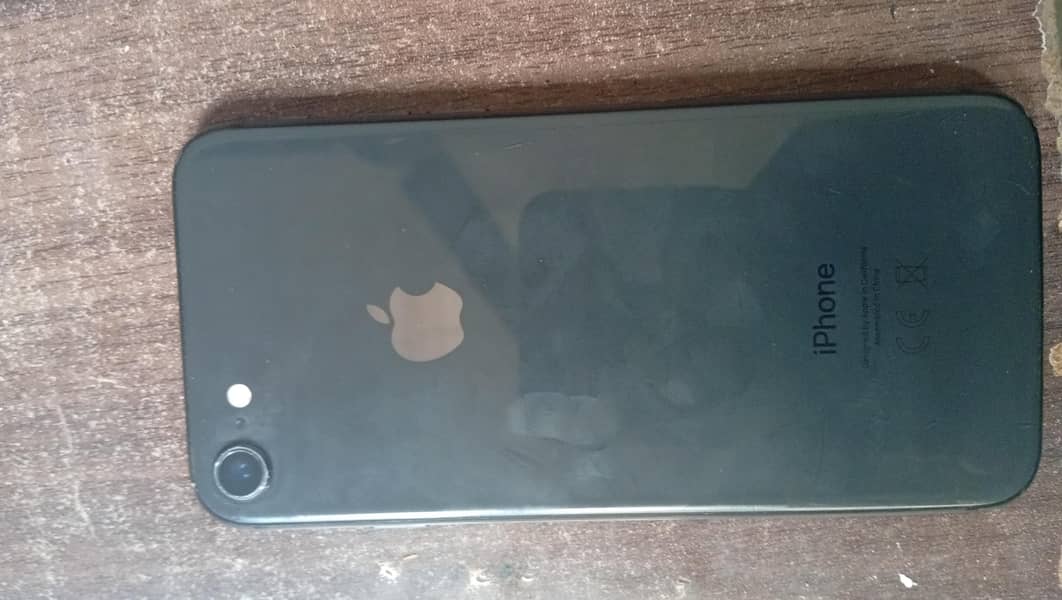 Apple iPhone 8 1