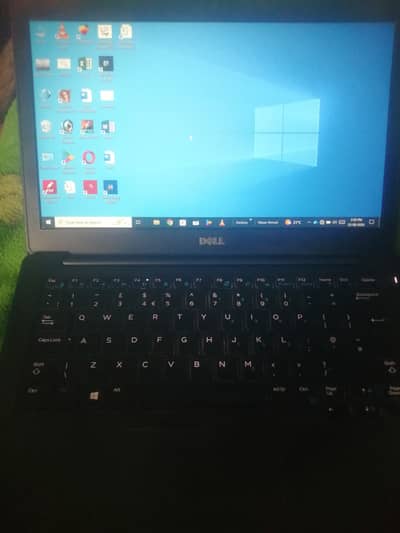 Dell Latitude 7280 - i5 7th Gen 8GB Ram, 256GB SSD