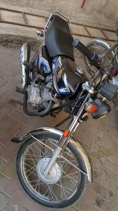 HONDA 125 FOR URGENT SALE BRAND NEW CONDITION