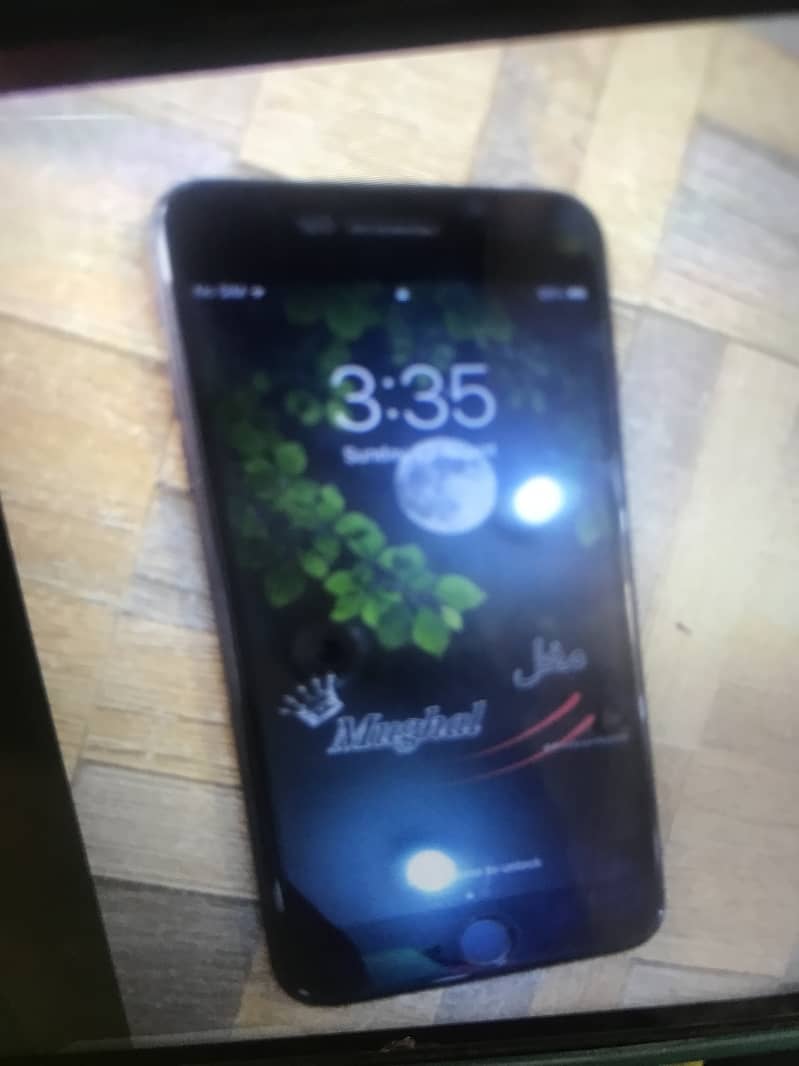 Apple iPhone 7 Plus 0