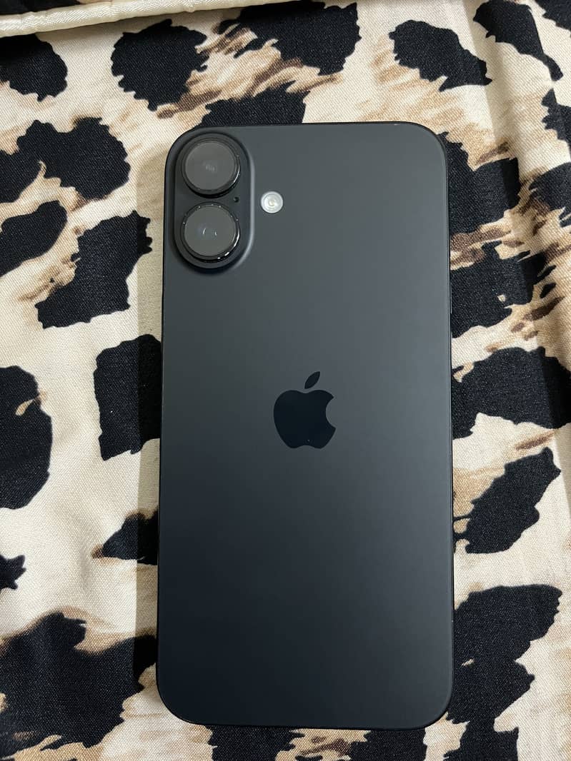 Apple iPhone 16 Plus 1