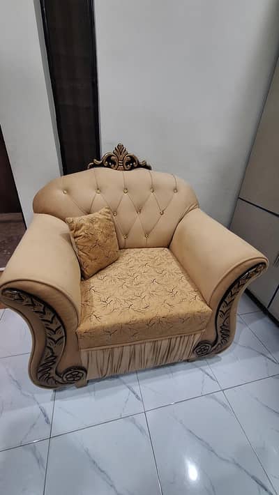 sofa set minor used brand new condition