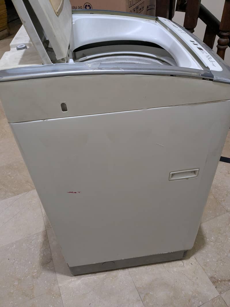 Dawlance automatic washing machine 4
