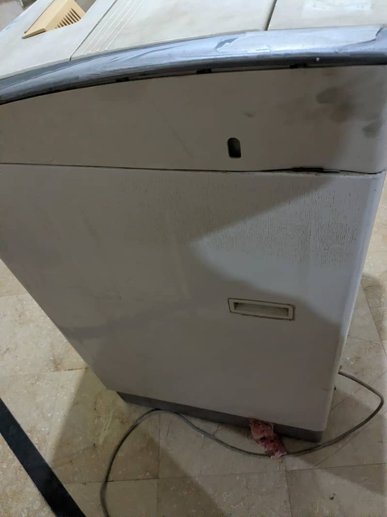 Dawlance automatic washing machine 7
