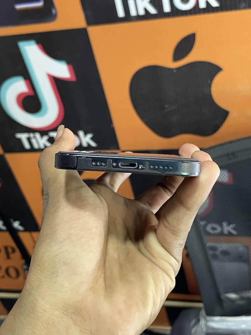 Apple iPhone 12 FU 2