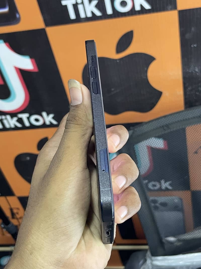 Apple iPhone 12 FU 5