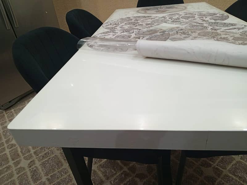 Dining table 3