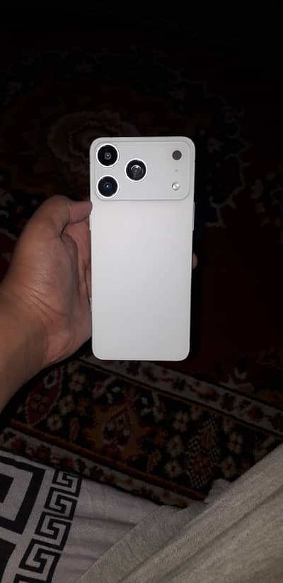Best 10/10 condition with box and charger