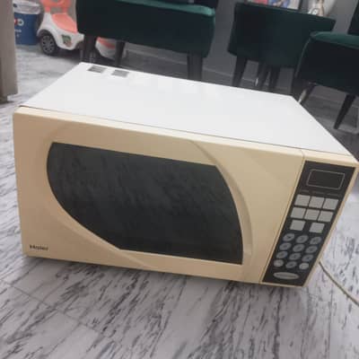 Haier Microwave Oven – 40L | Like New