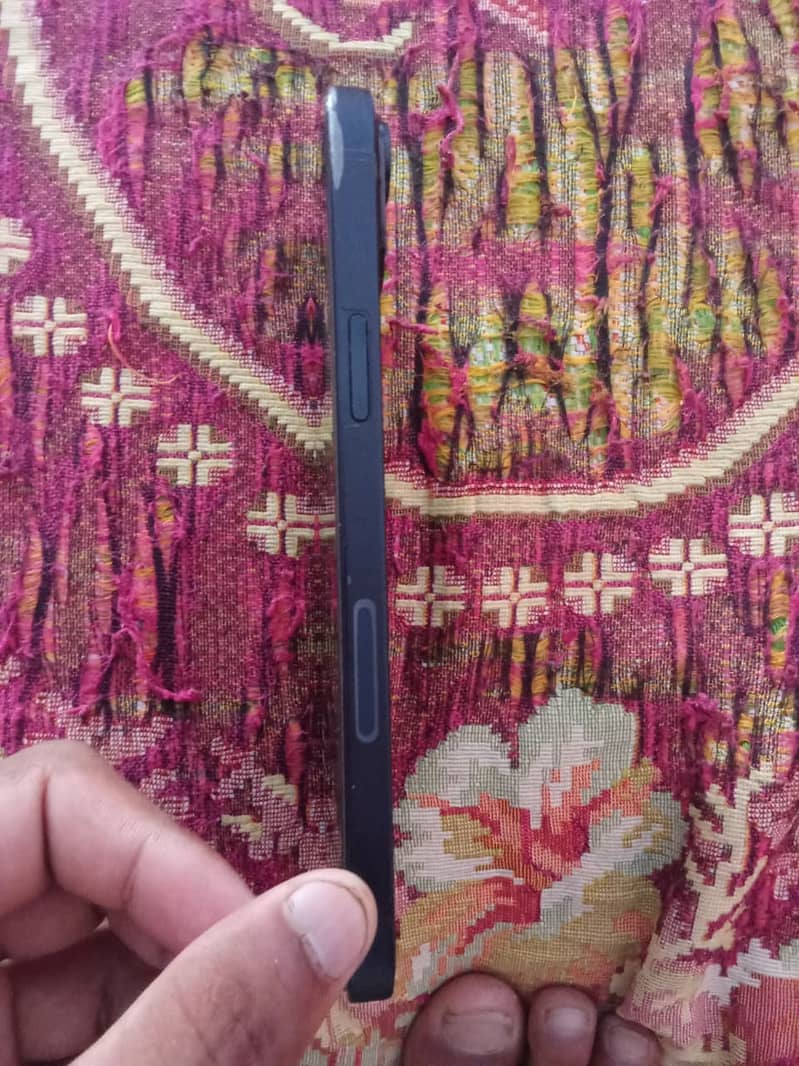 Apple iPhone 14 plus 3