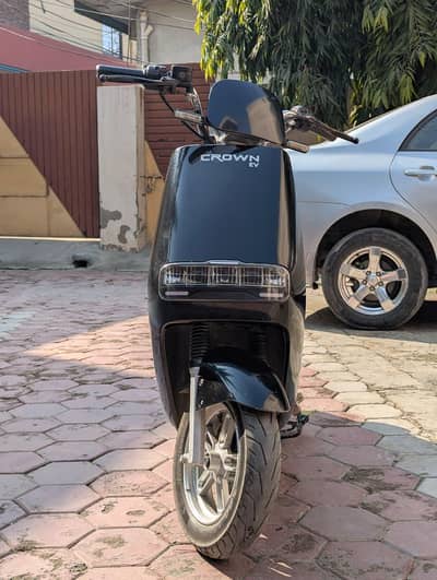 CROWN EV T-10 Electric Bike