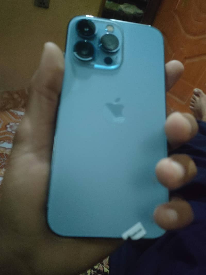 Apple iPhone 13 Pro 1