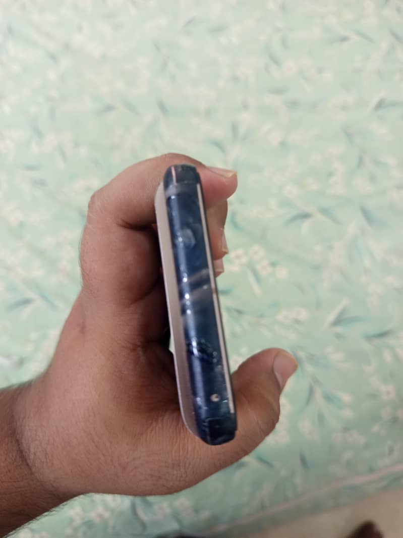 Google Pixel 8 2