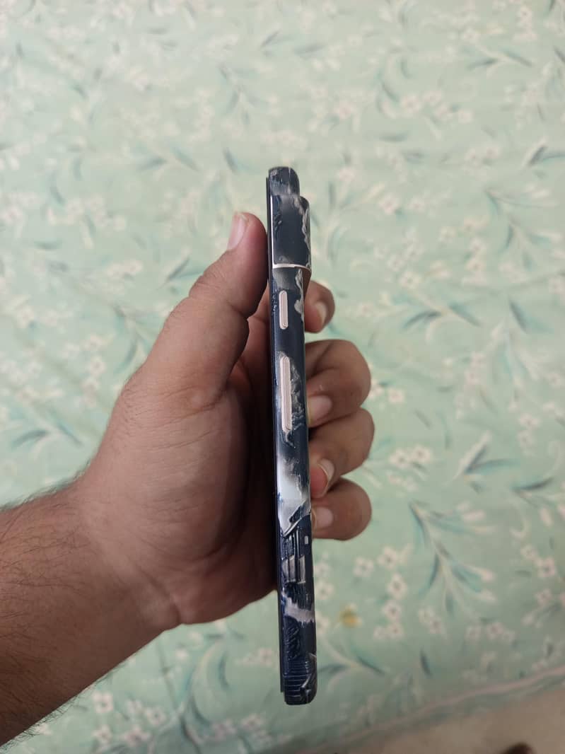Google Pixel 8 3