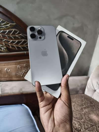 Apple iPhone 15 Pro Max (FU)