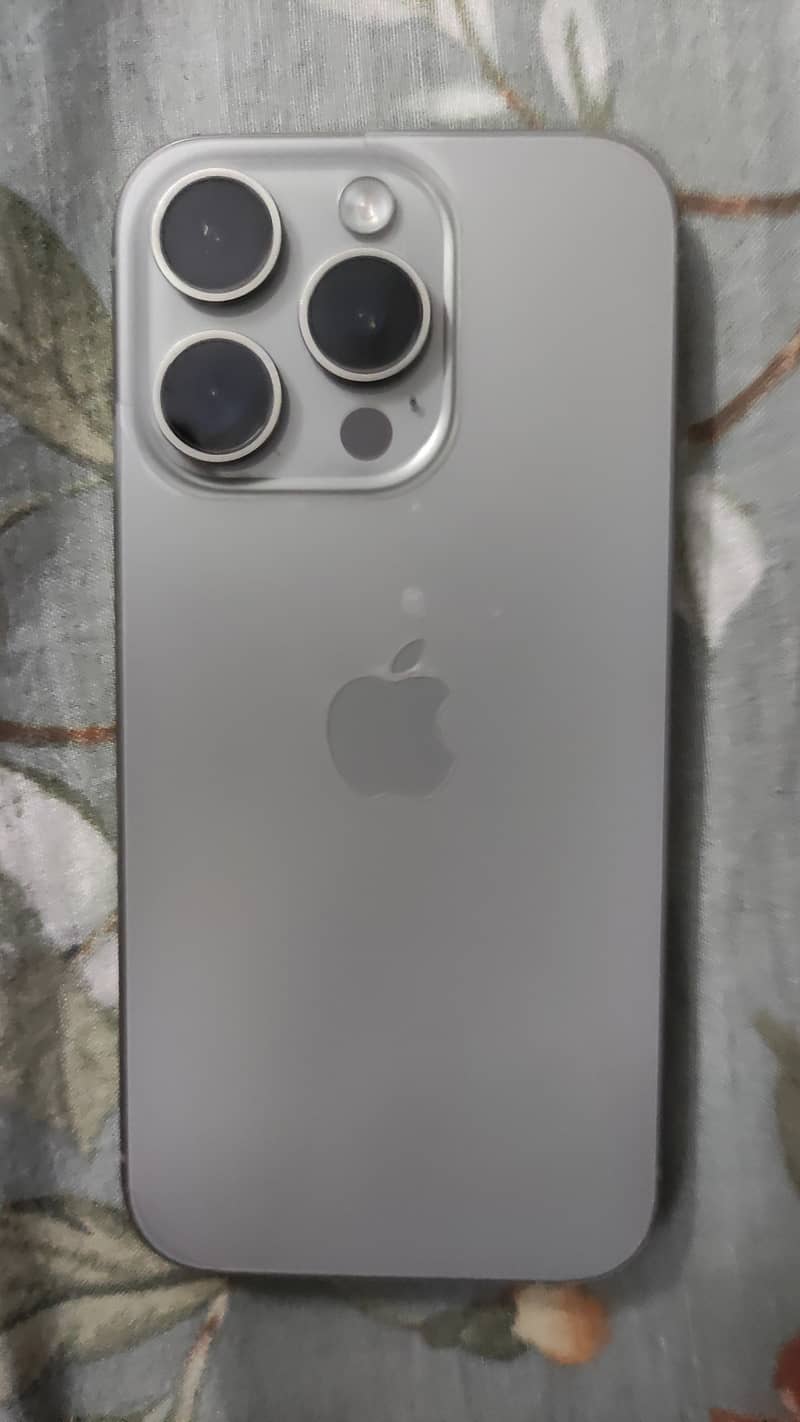 Apple iPhone 15 Pro 2