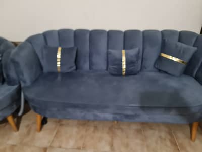 5-Seater MoltyFoam Sofa Set – Just Like New