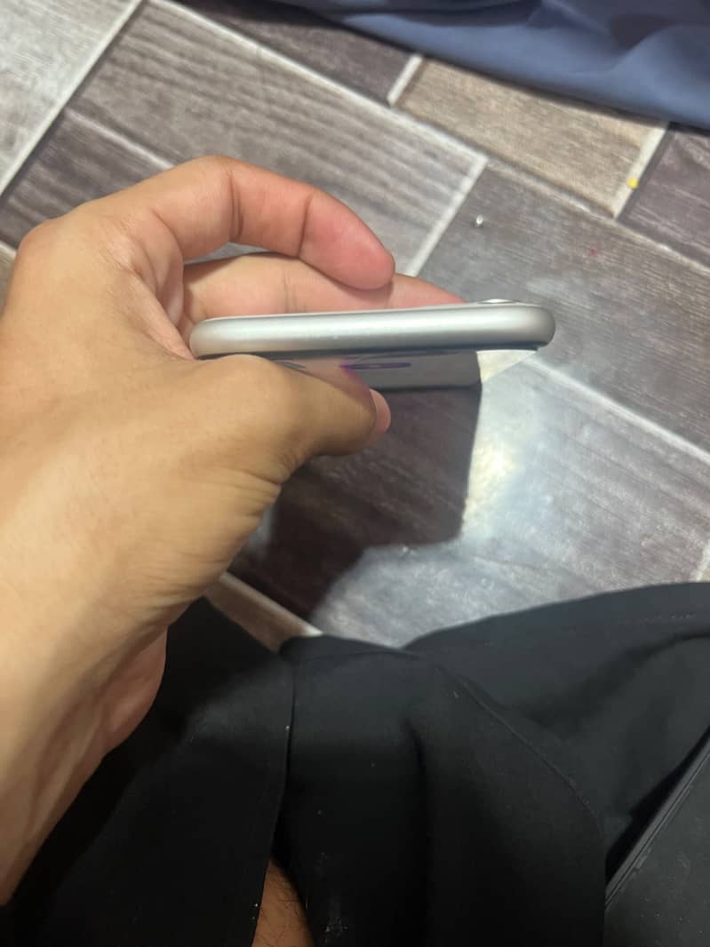 Apple iPhone 11 1