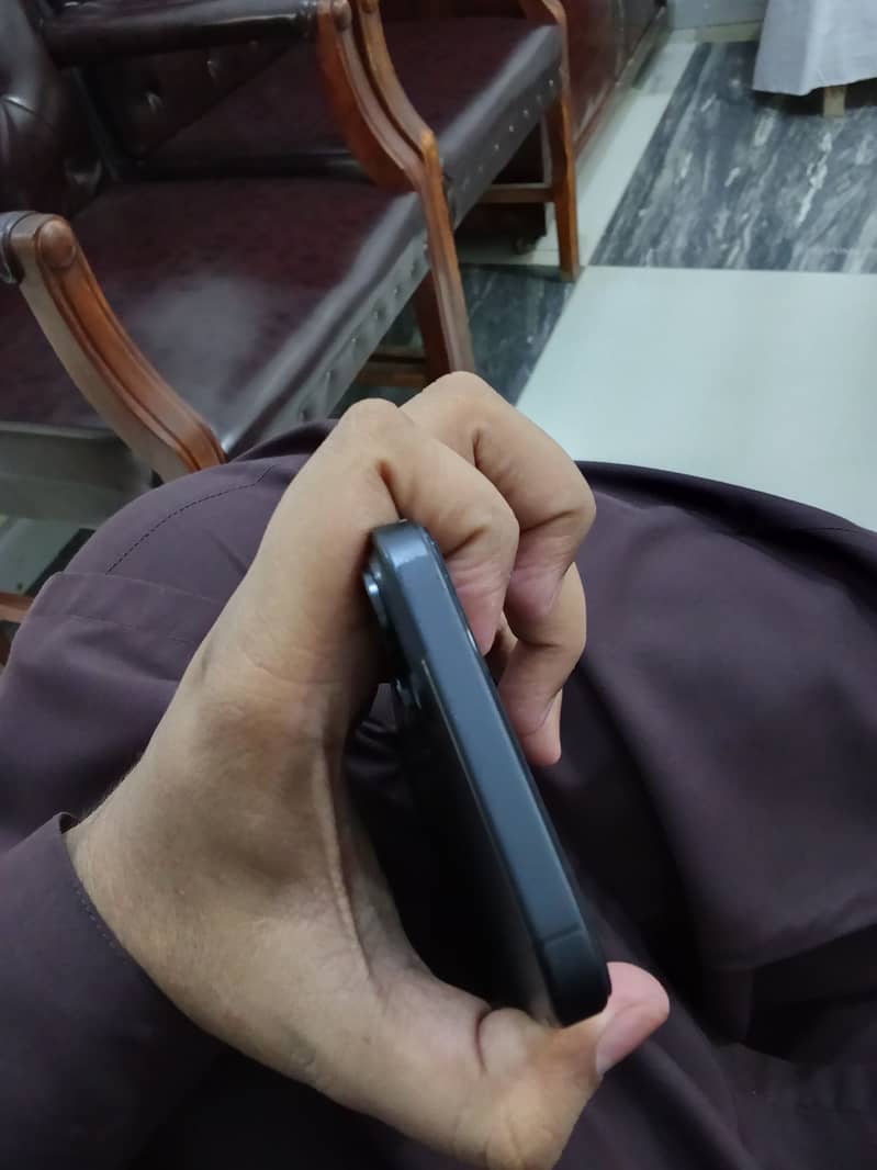 Apple iPhone 15 plus exchange possible 10