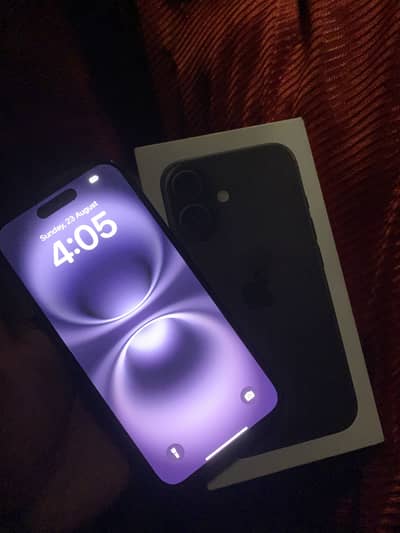 Apple iPhone 16