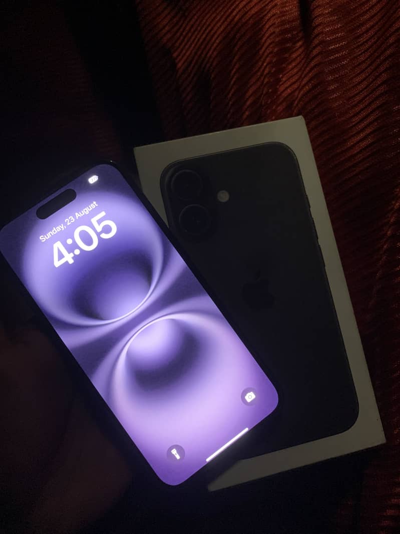 Apple iPhone 16 1