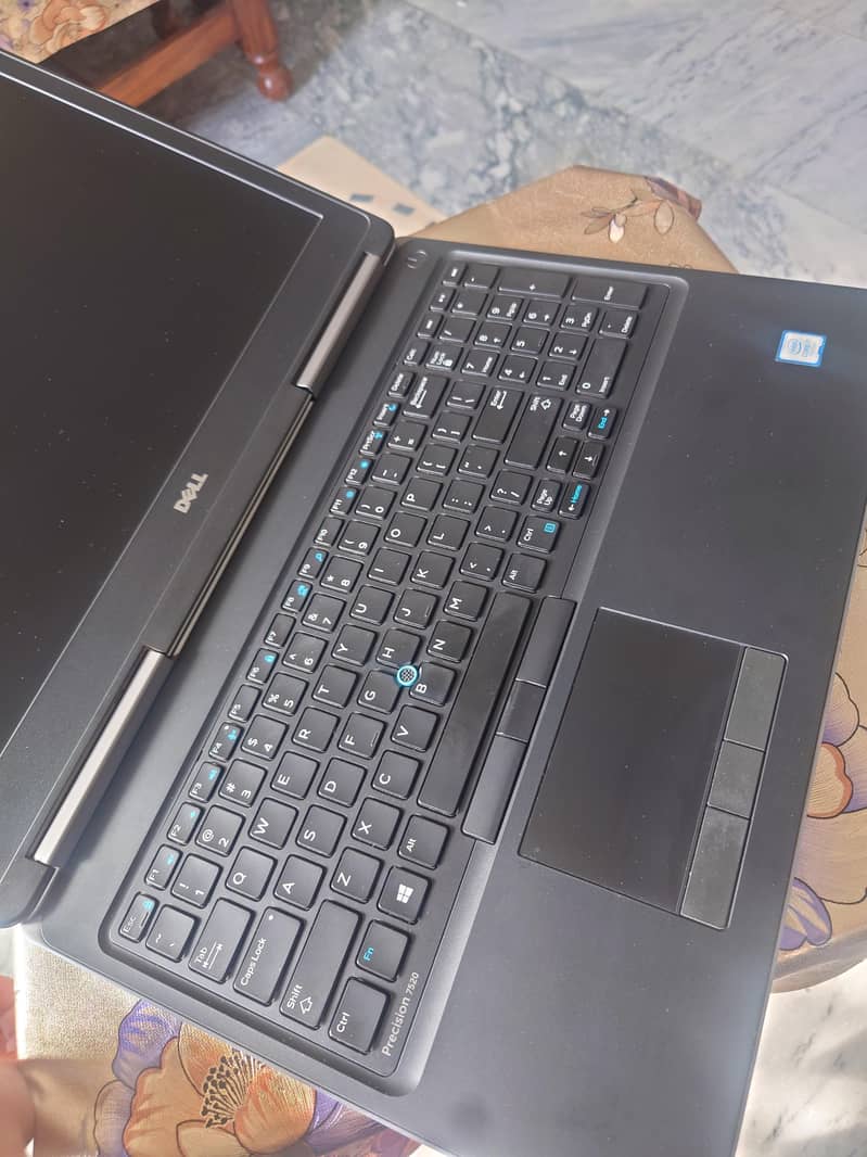 Dell precision 7520 0