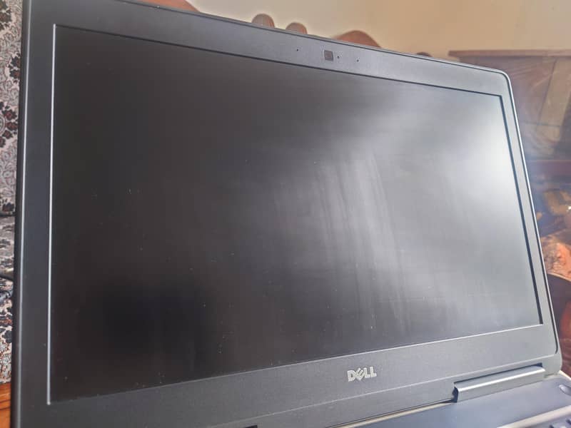 Dell precision 7520 5