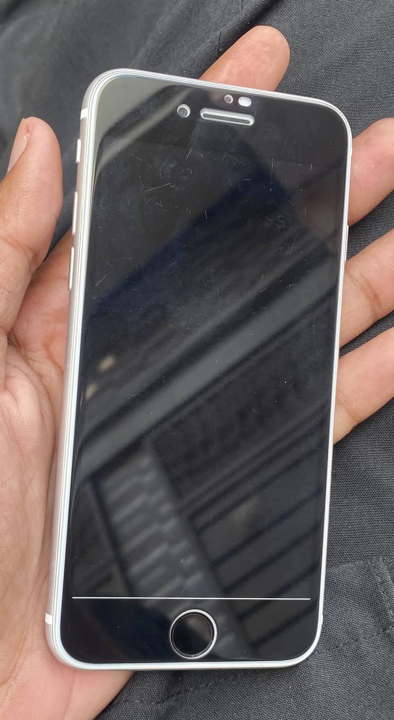Apple iPhone SE 0
