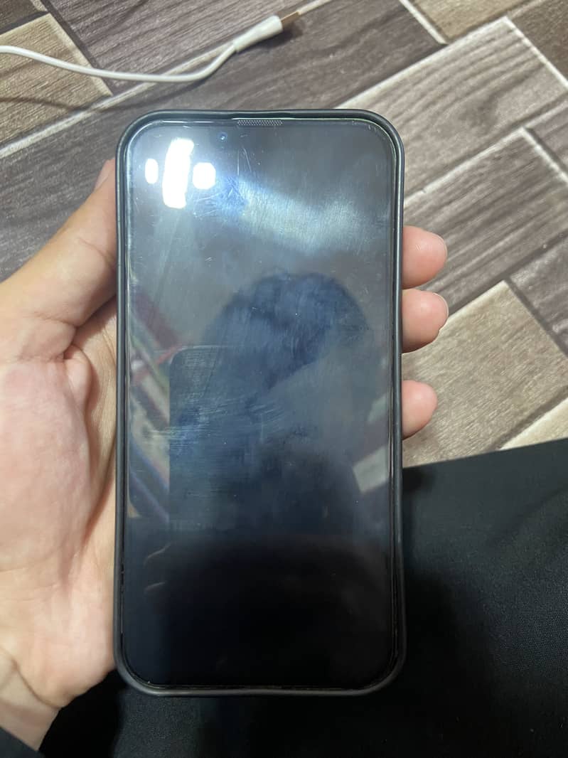 Apple iPhone 13 5