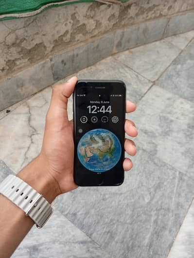 Apple iPhone 8 factory unlock